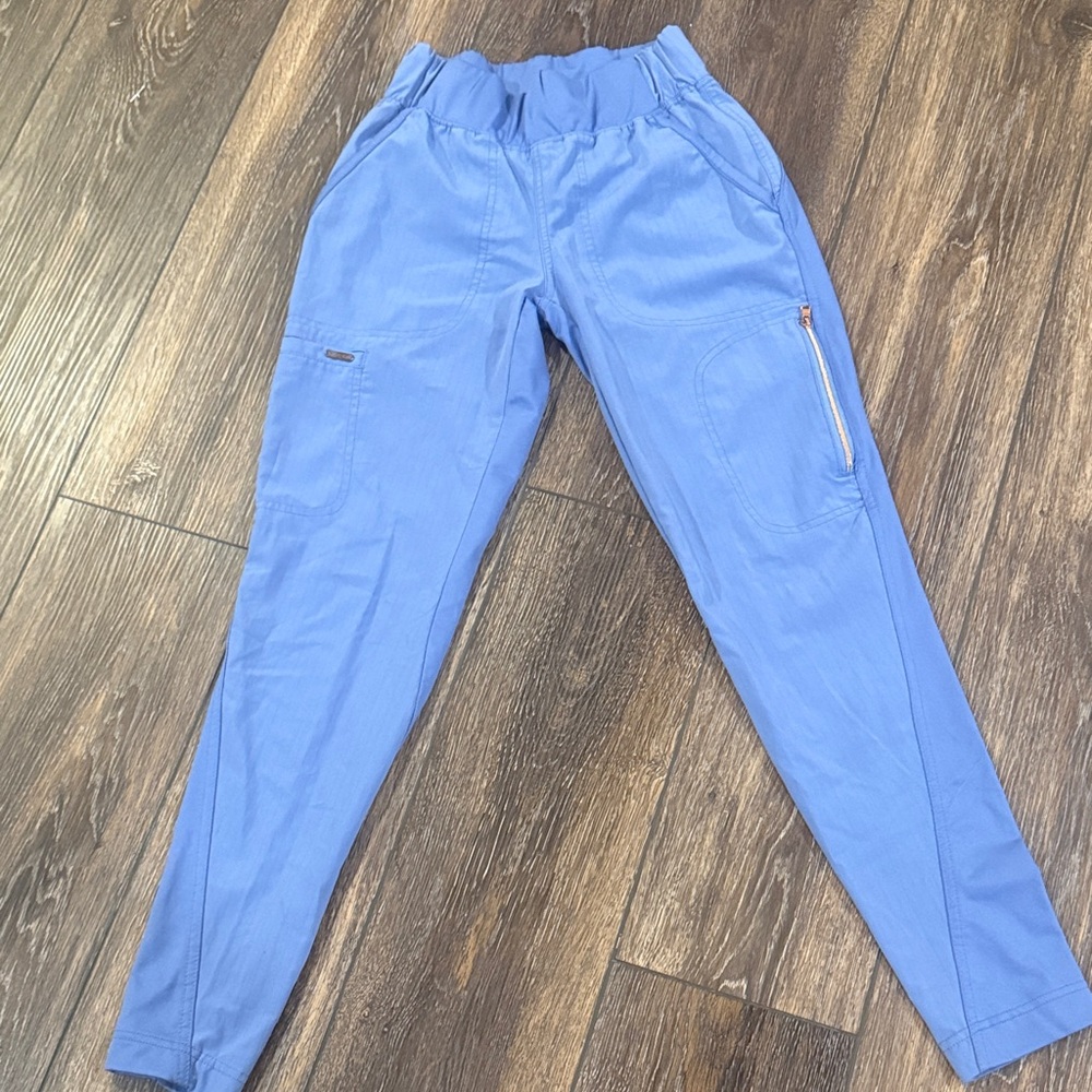 Ceil Blue and Rose Gold Jogger Scrubs XXS